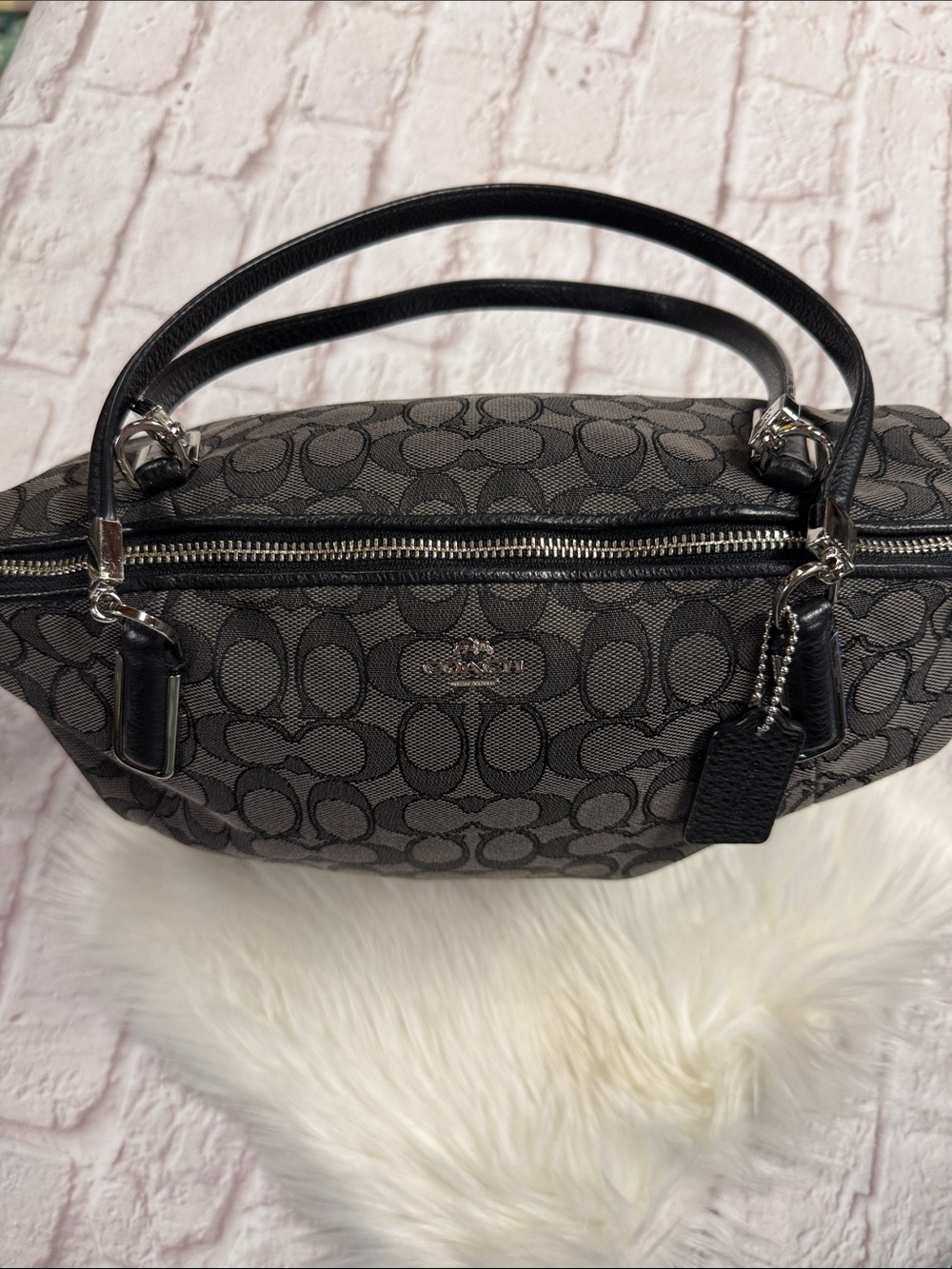 Coach Black/Gray Signature Jacquard Shoulder Bag